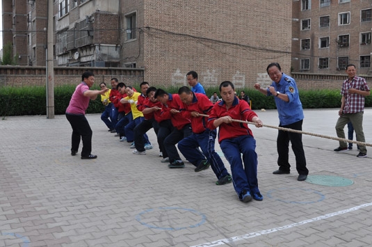 标题：运动会拔河
浏览次数：28342
发布时间：2018-05-30